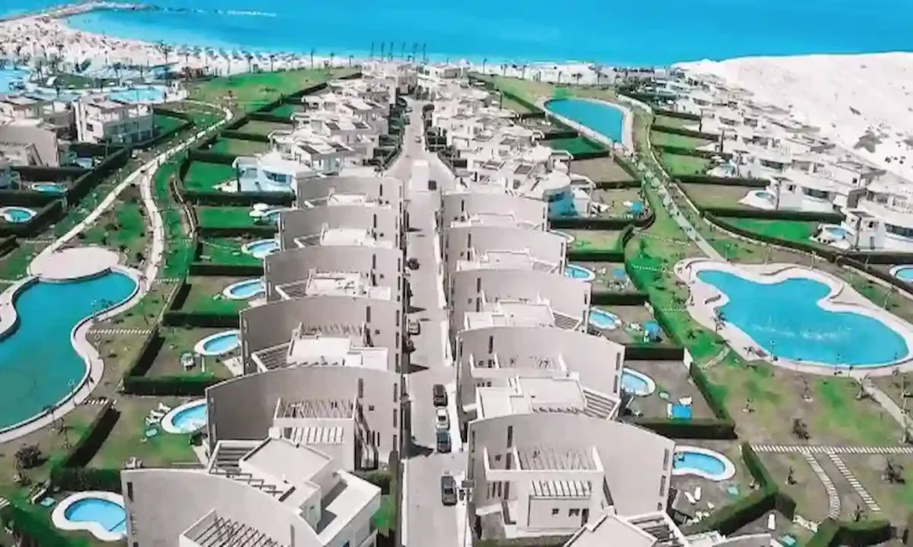 Disadvantages-of-Marseille-Beach-4