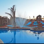 حمامات سباحة بمنتجع بلو باي آسيا